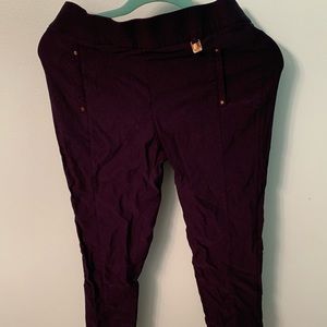 Women’s dress capris